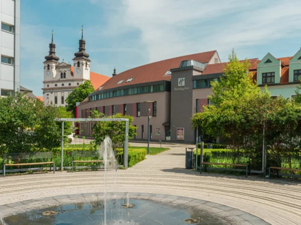 Pobyt v obľúbenom 4* hoteli HOLIDAY INN Trnava: dizajnový interiér, raňajky aj wellness