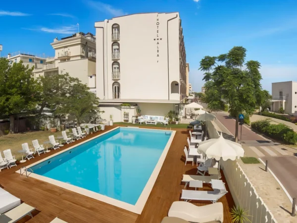 Talianske prázdniny plné slnka: 3* hotel kúsok od piesočnatej pláže, plná penzia, zábavné parky v okolí