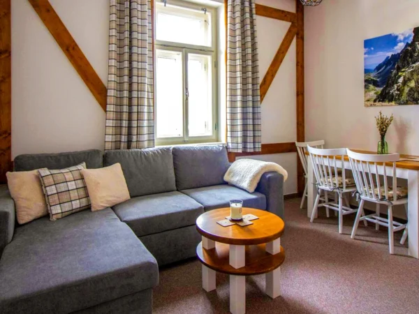 Dovolenka nabitá zážitkami: pobyt pre 2-4 osoby v luxusnom apartmáne s výhľadom na Tatry