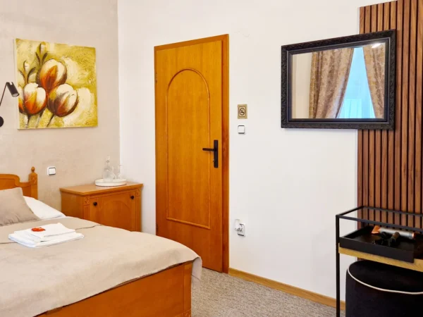Apartmán v centre Trenčína so vstupom do privátneho wellness