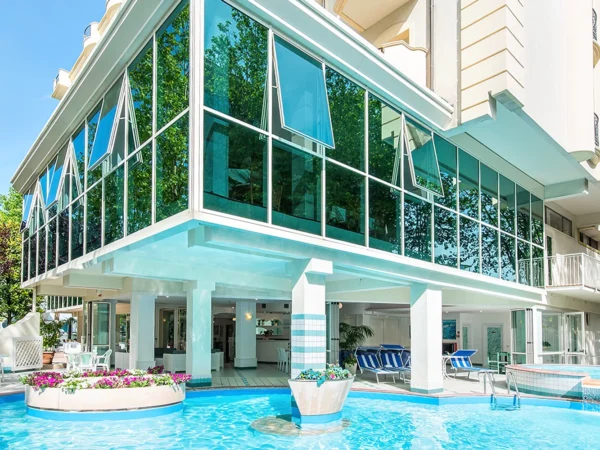 Taliansky Jadran: 4* hotel neďaleko Rimini, neobmedzené wellness aj polpenzia