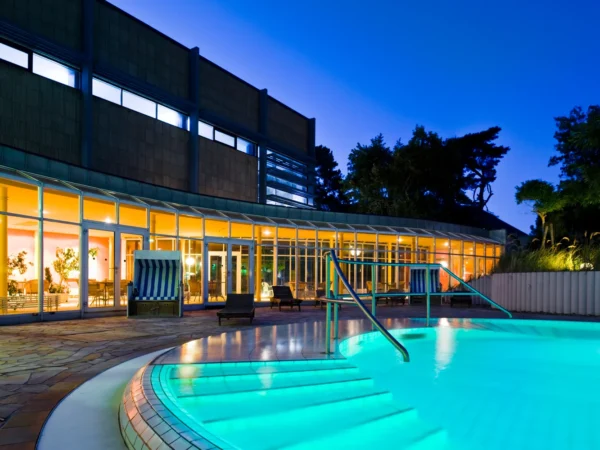 Dovolenka pri Baltiku: 3* hotel priamo na pláži s polpenziou a neobmedzeným vstupom do wellness