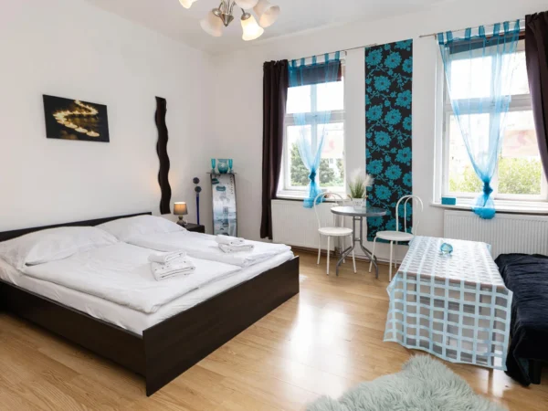 Pohoda a relax v Děčíne: podkrovné apartmány neďaleko zámku, možnosť telového rituálu