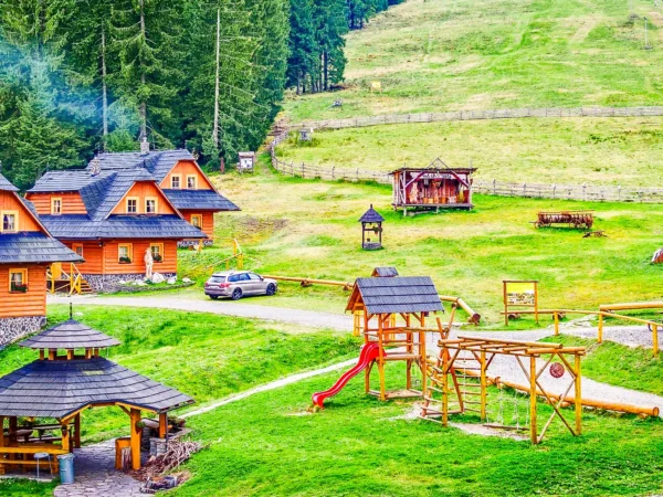 Pobyt v Kolibe u Kuba alebo Rekreačných domoch v oravskej prírode s polpenziou, wellness a hŕbou aktivít