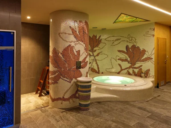Privátny wellness s fľašou Prosecca pre 2 osoby v historickom centre Banskej Štiavnice