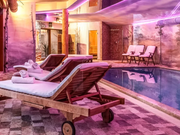 Mobilný domček v Tatranskej Lomici so súkromným wellness a polpenziou
