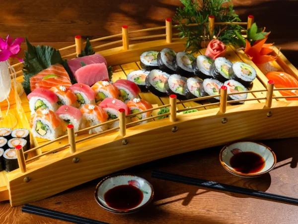 Rozmanité sushi sety pre jednu alebo dve osoby