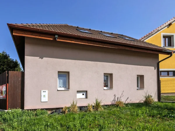Dovolenka v Plzni: vybavené apartmány pre pár aj rodinu pri priehrade České údolí