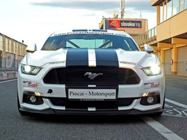 Jazda na Ford Mustang na Slovakia Ring