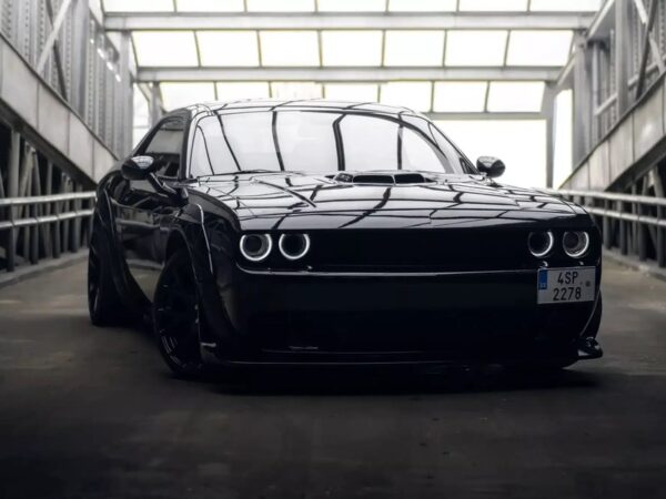 Jazda v Dodge Challenger 2015 Shaker