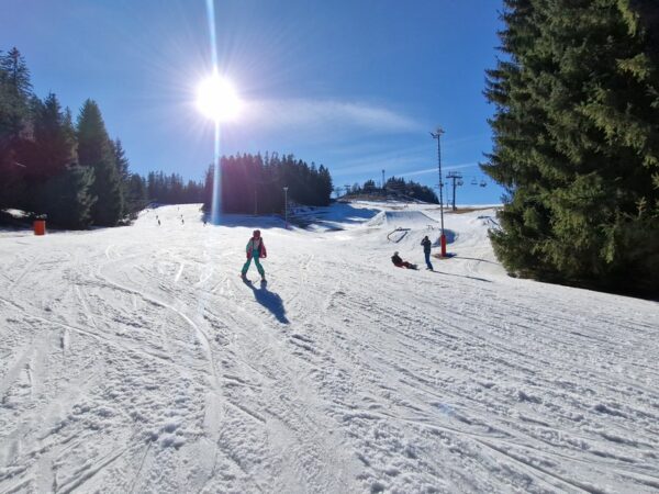 Kurz lyžovania a snowboardingu na Donovaloch