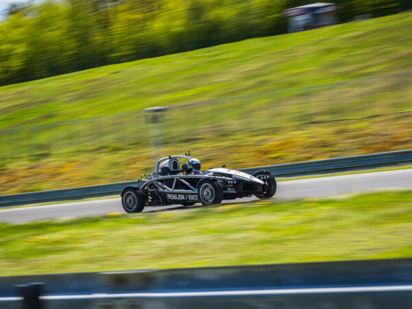 Superrýchla jazda na vozidle Ariel Atom na Slovakia Ringu
