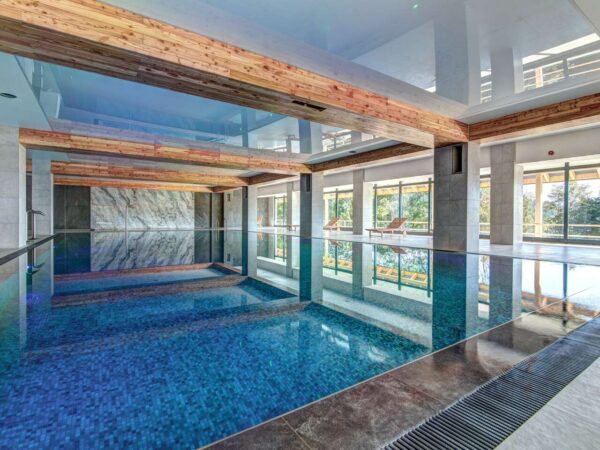 Panorama Resort & Spa v kúpeľnom mestečku Krynica Zdrój s neobmedzeným wellness a stravou