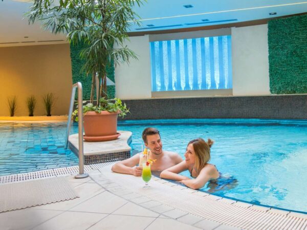 Wellness dovolenka v hoteli Palace**** len kúsok od jazera Hévíz s 2 deťmi zdarma