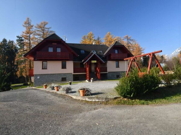 Útulná Villa Domino s raňajkami – len 6 min. autom od lanovky v Tatranskej Lomnici