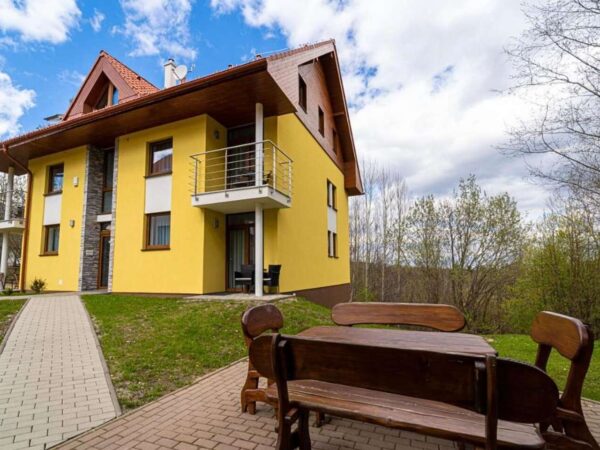 Rezort Vila Credo vo Vysokých Tatrách s raňajkami a privátnym wellness + fľaša vína