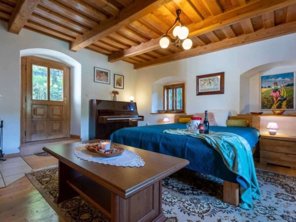 Prekrásna staromestská Villa Amalia v centre Banskej Štiavnice pri Klopačke pre 4 až 16 osôb