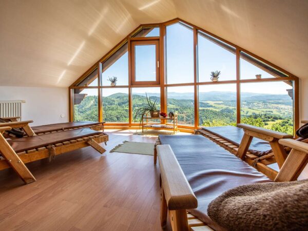 Neobmedzený wellness pobyt s polpenziou v horskom prostredí Starohorských vrchov vo Fuggerovom Dvore s panoramatickým výhľadom