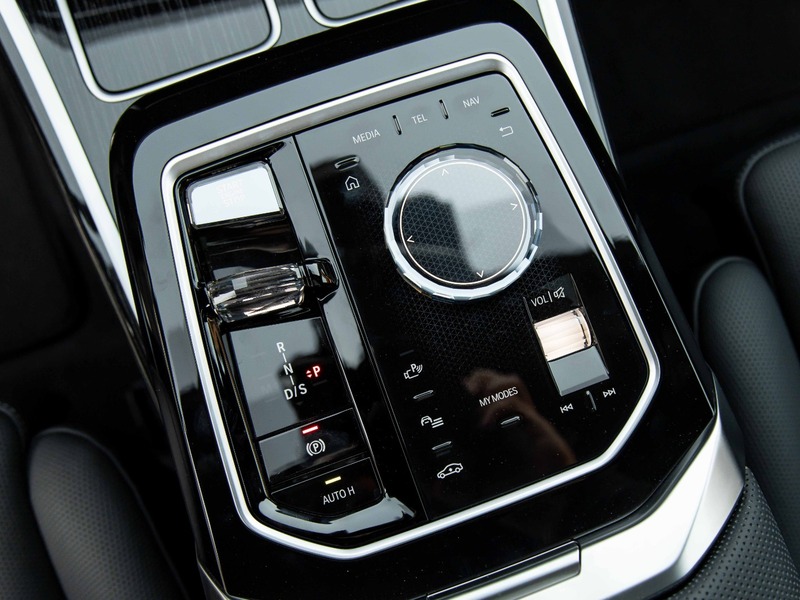 Prenájom BMW 740d xDrive na víkend, oslavu alebo svadbu – Obrázok 4