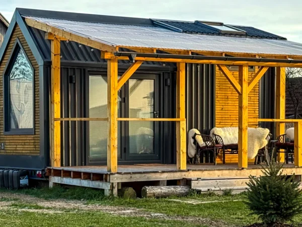 Tiny House na agrofarme s vírivou kaďou a parkovaním