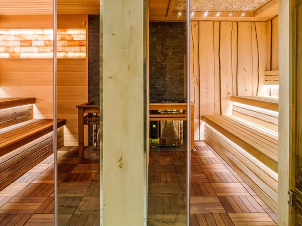 4* pobyt v centre Varov: raňajky alebo polpenzia, wellness, procedúry aj vstupenky
