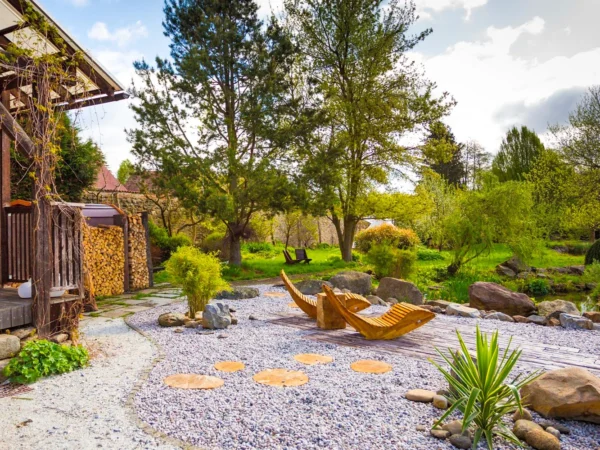 Štýlový tiny house v západných Čechách pre dvoch: sauna, jazierko aj muzikoterapia