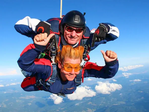 Zoskočte si z výšky až 4000 m aj s možnosťou videozáznamu!