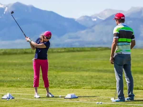 Staň sa golfistom: Golfový 5-hodinový kurz s trénerom či 2-dňový kurz na získanie zelenej karty v Malom Slavkove