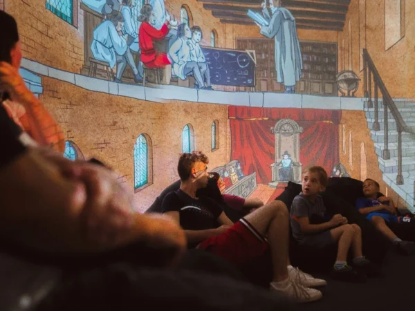 Zážitkový balíček v kaštieli Rákóczi Borša: Escape room, virtuálna realita a panoramatické premietanie
