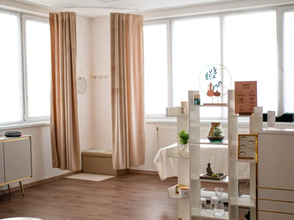 Syntetické mihalnice, lash lift alebo laminácia obočia