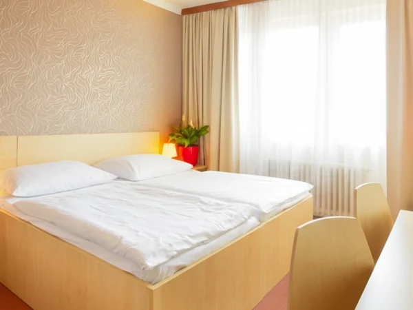 Pohodový pobyt v Prahe: 3* hotel v Karlíne s bufetovými raňajkami