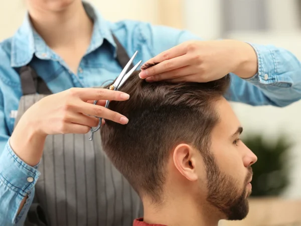 Pánsky barber strih, úprava brady aj výhodné combo oboch