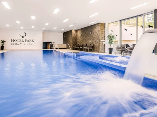Exkluzívny pobyt v Piešťanoch: 4* Hotel Park s wellness, polpenziou a procedúrou