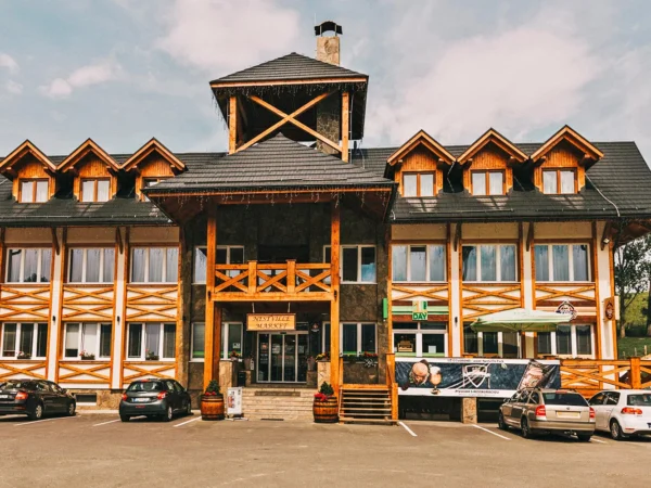 Apartmány vo vidieckom štýle s prehliadkou Nestville Distillery a degustáciou piva, destilátov alebo čokolády