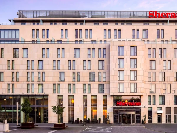 Objavte čaro Bratislavy s prémiovým pohodlím a wellness v hoteli Sheraton