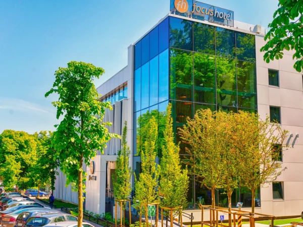 Objavujte Sopot: moderný hotel s raňajkami kúsok od pláže a móla