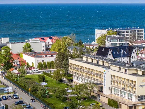 Pobyt pri Baltskom mori: hotel blízko pláže, polpenzia, sauna aj aquapark
