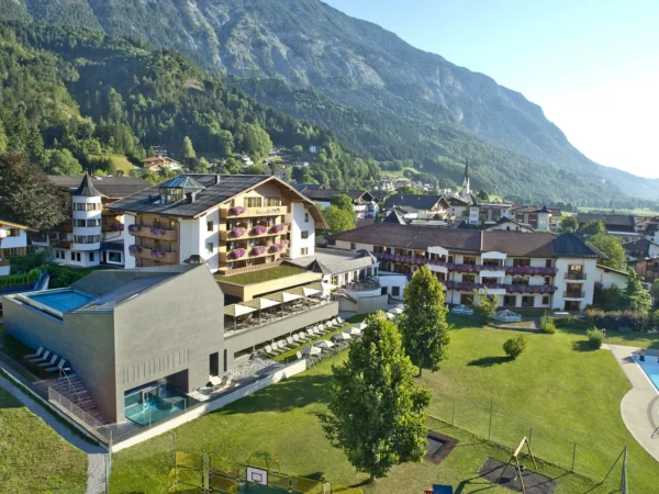 All inclusive dovolenka v Tirolsku: horský hotel s veľkým wellness a zázemím pre deti