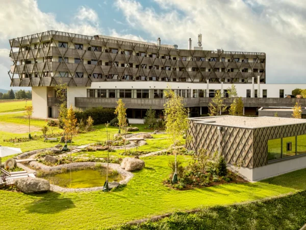 Luxusný wellness pobyt v modernom adult only hoteli: saunové rituály a plná penzia plus