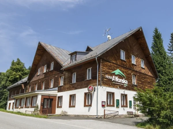 Pohodová dovolenka v Krkonošiach: horský hotel priamo pri zjazdovke, polpenzia