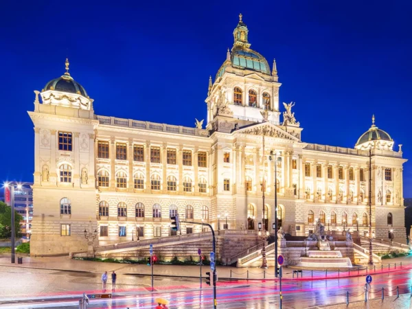 Pobyt s raňajkami priamo na Václavskom námestí: 5* hotel ukrývajúci nevídaný luxus