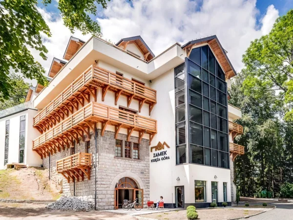 Krásy poľských Krkonôš: hotel v bývalom hrade, polpenzia a neobmedzený wellness