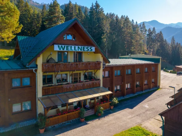 Úžasný oddych v Demänovskej doline: moderné izby či apartmány so stravou, wellness a atrakciami v okolí