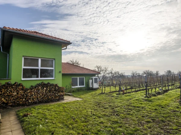 Pobyt v penzióne rodinného vinárstva pre páry aj skupiny vrátane vína alebo degustácie