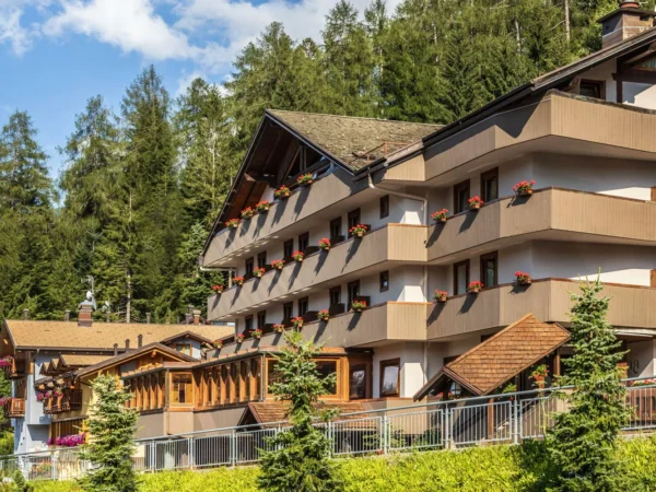 Dolomity: hotel blízko zjazdovky, polpenzia a bazén, Trentino Guest Card