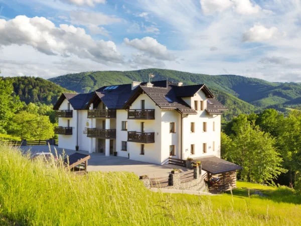 Pobyt v poľskej Ustroni: izba s výhľadom na hory alebo apartmán, raňajky či polpenzia, wellness aj súkromne