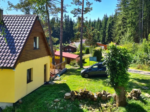 Až 8 dní pohody priamo pri Lipne: vybavený apartmán s kuchynkou a požičaním bicyklov aj infrasaunou