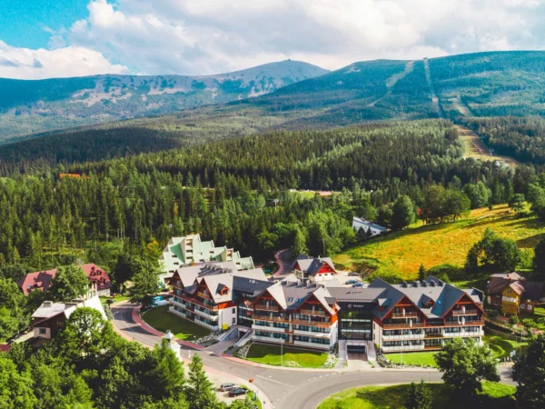 Relaxačný pobyt v modernom apartmáne v poľských Krkonošiach až pre 4 osoby