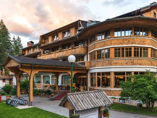 Dovolenka v Slovinsku: 4* zero waste hotel s raňajkami len 3 km od jazera Bled