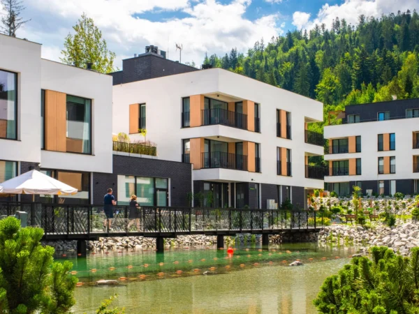 Moderný rezort v poľských Beskydách: apartmán s kuchynkou, strava a neobmedzený wellness